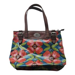 Fossil Key-Per Tote Bag With A Retro-Inspired Floral Pattern.